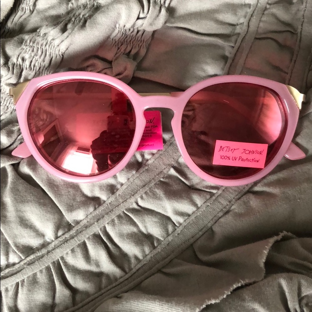 Brand new pink sunglasses